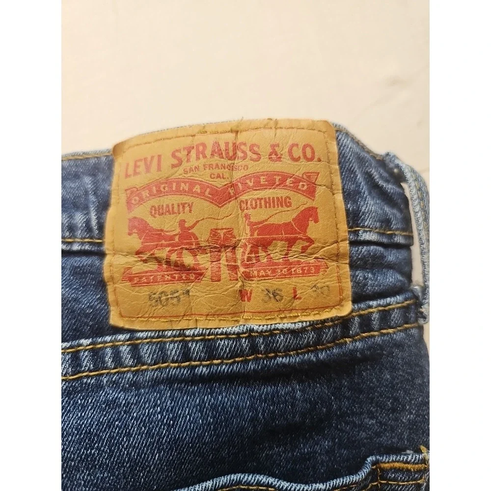 Levis 505 Jeans Mens 36x30 Blue Denim Straight Leg Medium Wash Classic Fit